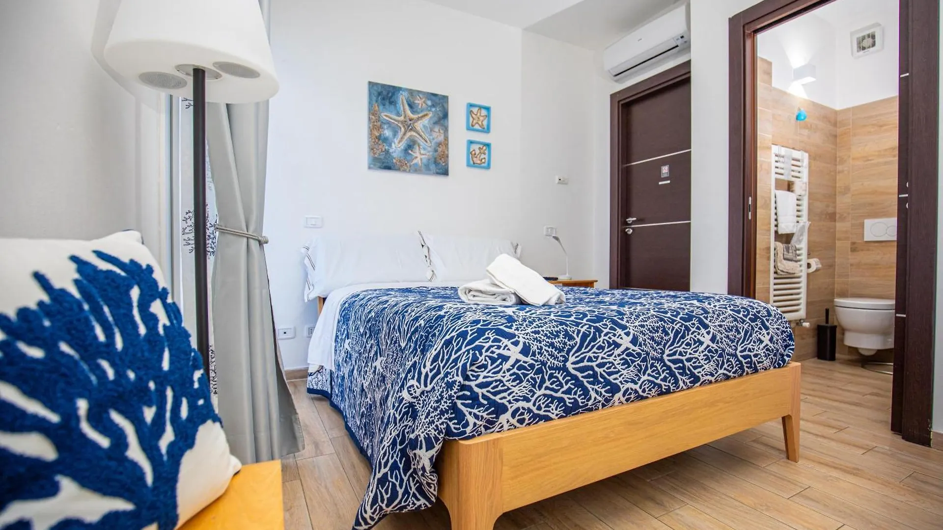 Ne Parliamo Stasera Porto Santo Stefano  Affittacamere