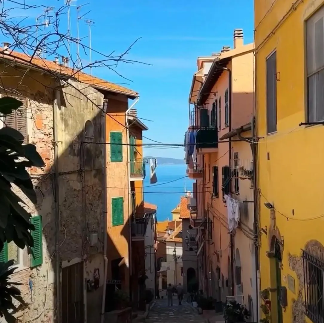 Ne Parliamo Stasera Porto Santo Stefano  Affittacamere